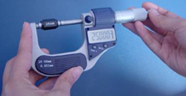 Use and Read Digital Micrometers